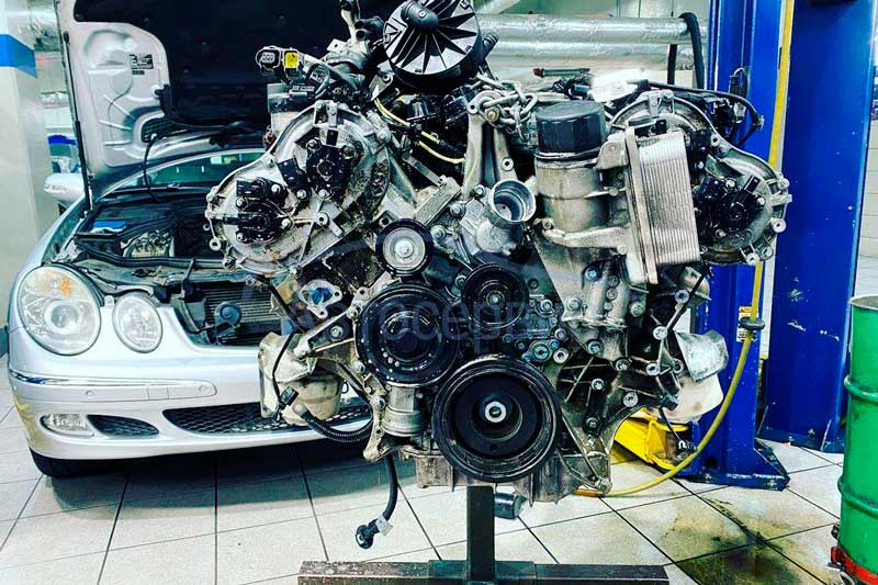Капитальный ремонт 272 двигателя Mercedes: цены, этапы и гарантия в специализированных сервисах Москвы